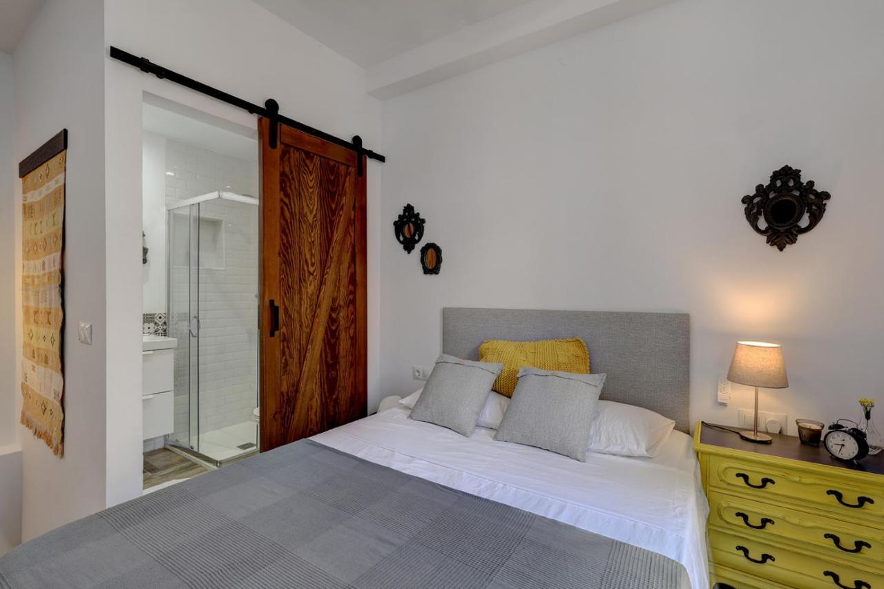 Unique Andalusian Townhouse next to Beach Estepona Extérieur photo